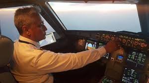 पाईलट विजय लामामाथी उडानमा प्रतिबन्ध लगाउदै कारबाही